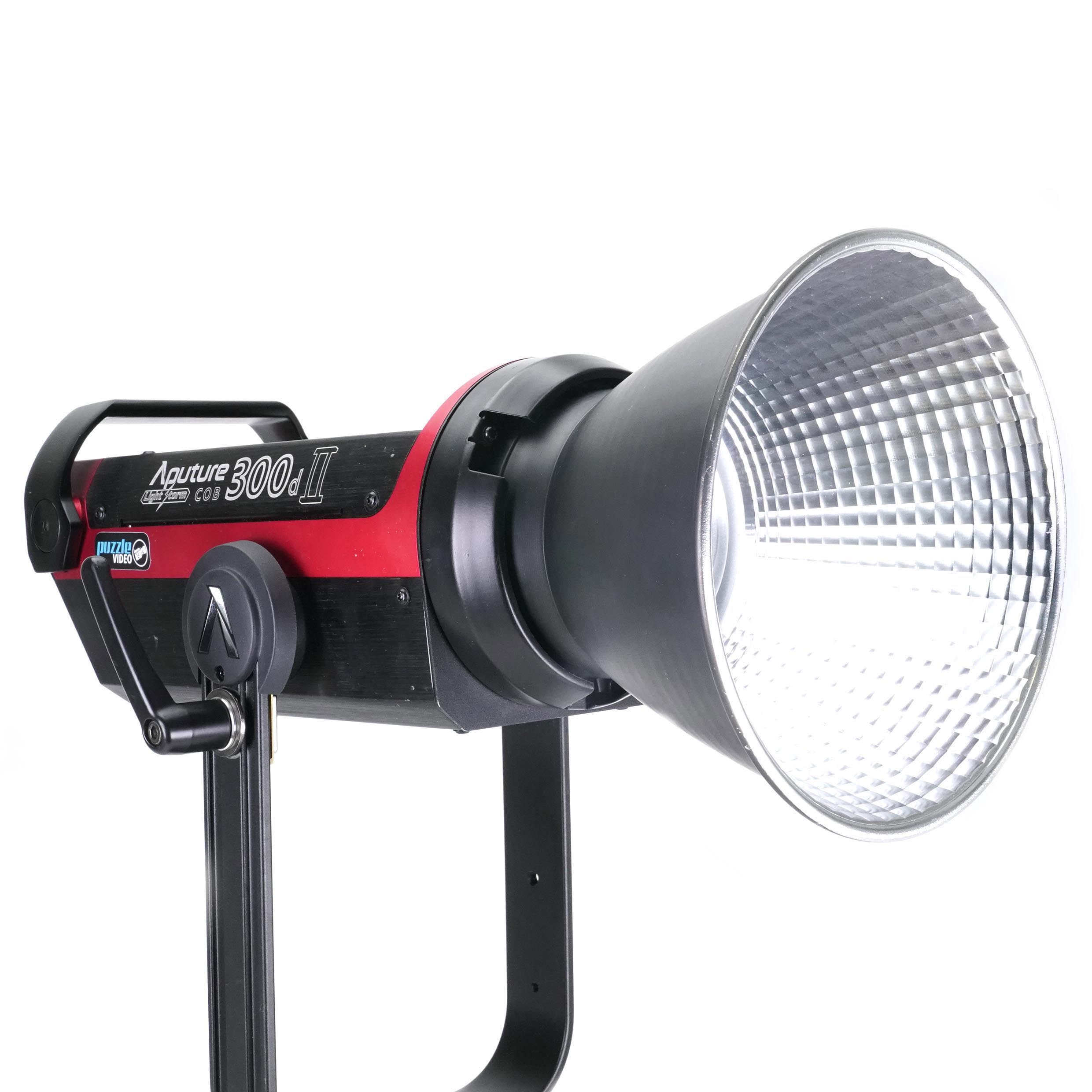 APUTURE COB 300 MarkII 6000K°