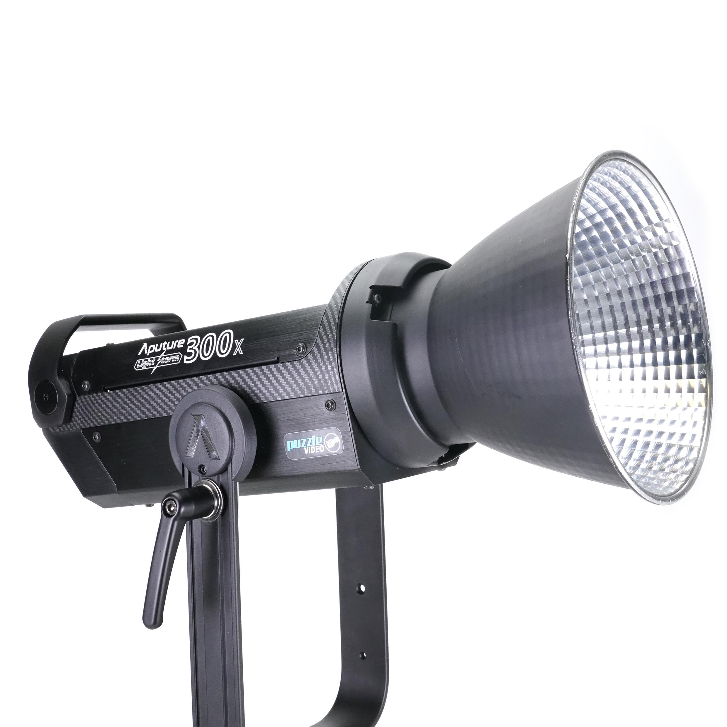 APUTURE COB 300 X - 2700K° - 6000K°