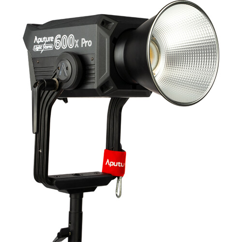 APUTURE COB 600X 2700-6500°